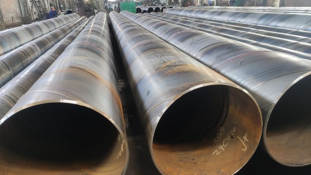 Spiral welded steel pipe